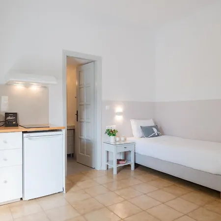 Nautilus ゲストハウス パロス島