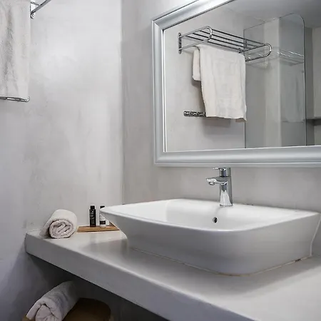 Nautilus ゲストハウス パロス島