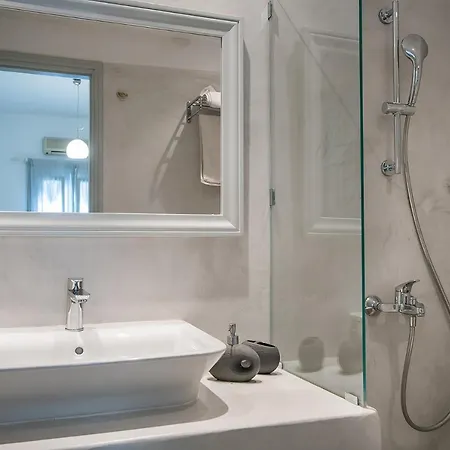 Nautilus ゲストハウス パロス島