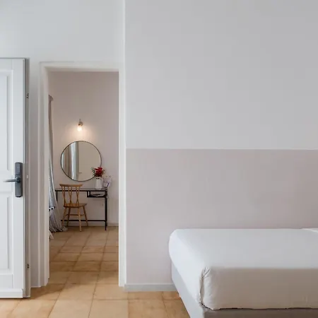 Nautilus Guest house