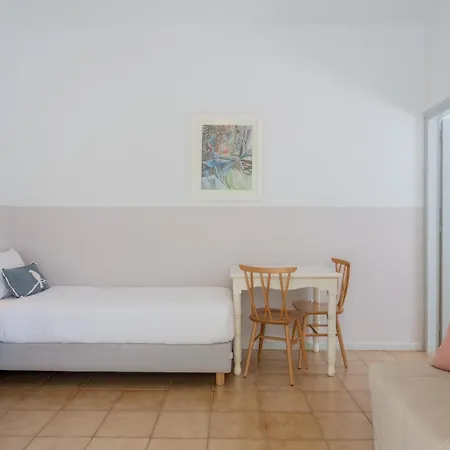 Nautilus Guest house