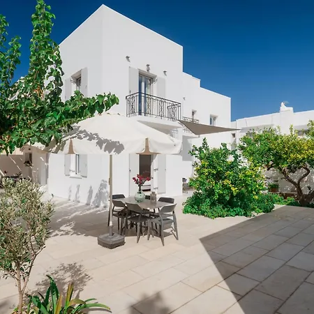 Nautilus Guest house *